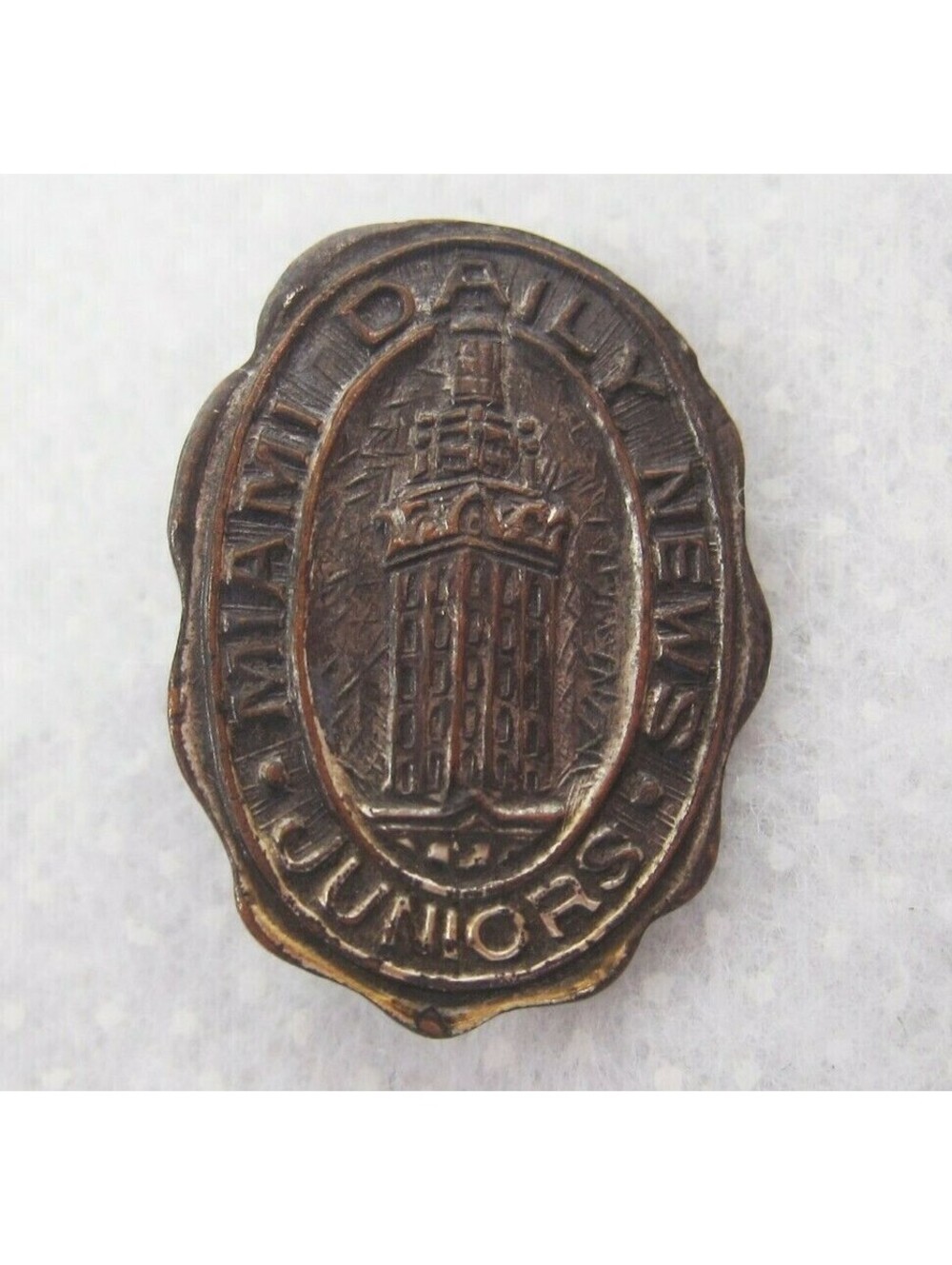 Vintage 1920s Miami Daily News Juniors Club Freedom Tower Pinback Button RARE